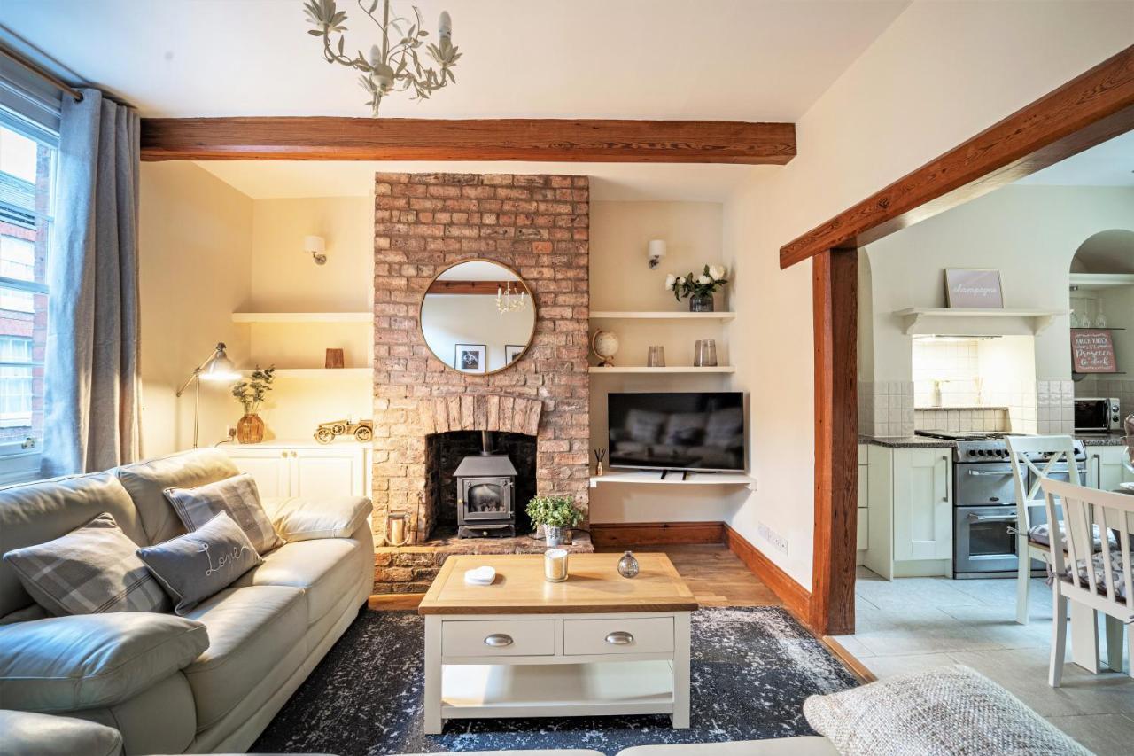 The Cottage In Chester, Sleeps 6 With Free Parking Экстерьер фото