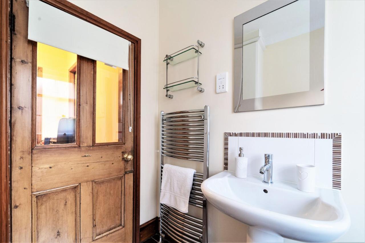 The Cottage In Chester, Sleeps 6 With Free Parking Экстерьер фото